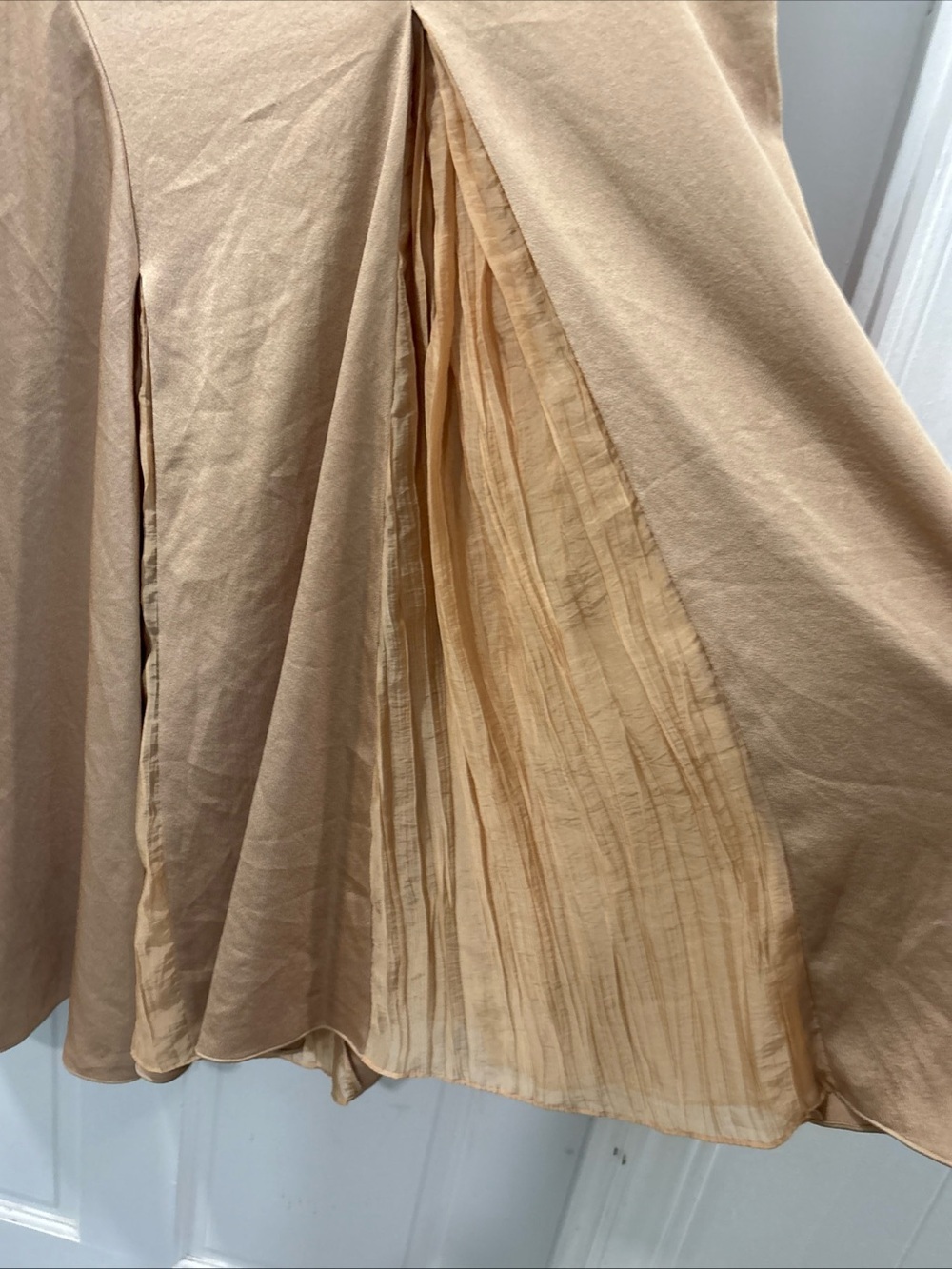 Vince Women’s Mixed Media Panel Asymmetrical Skirt Size 14 Gold Satin NWOT - Picture 11 of 11